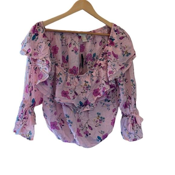 Forever 21 Tops - NWT. Forever 21 Woven Off Shoulder Blouse in Pink. Size Large.